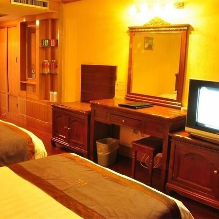 Yak Hotel Lhasa Esterno foto