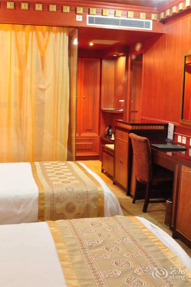 Yak Hotel Lhasa Esterno foto