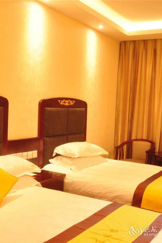 Yak Hotel Lhasa Esterno foto